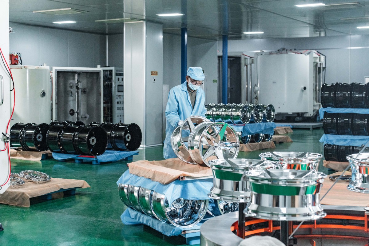 Advanced PVD Chrome Coating & Cleanroom Quality Inspection